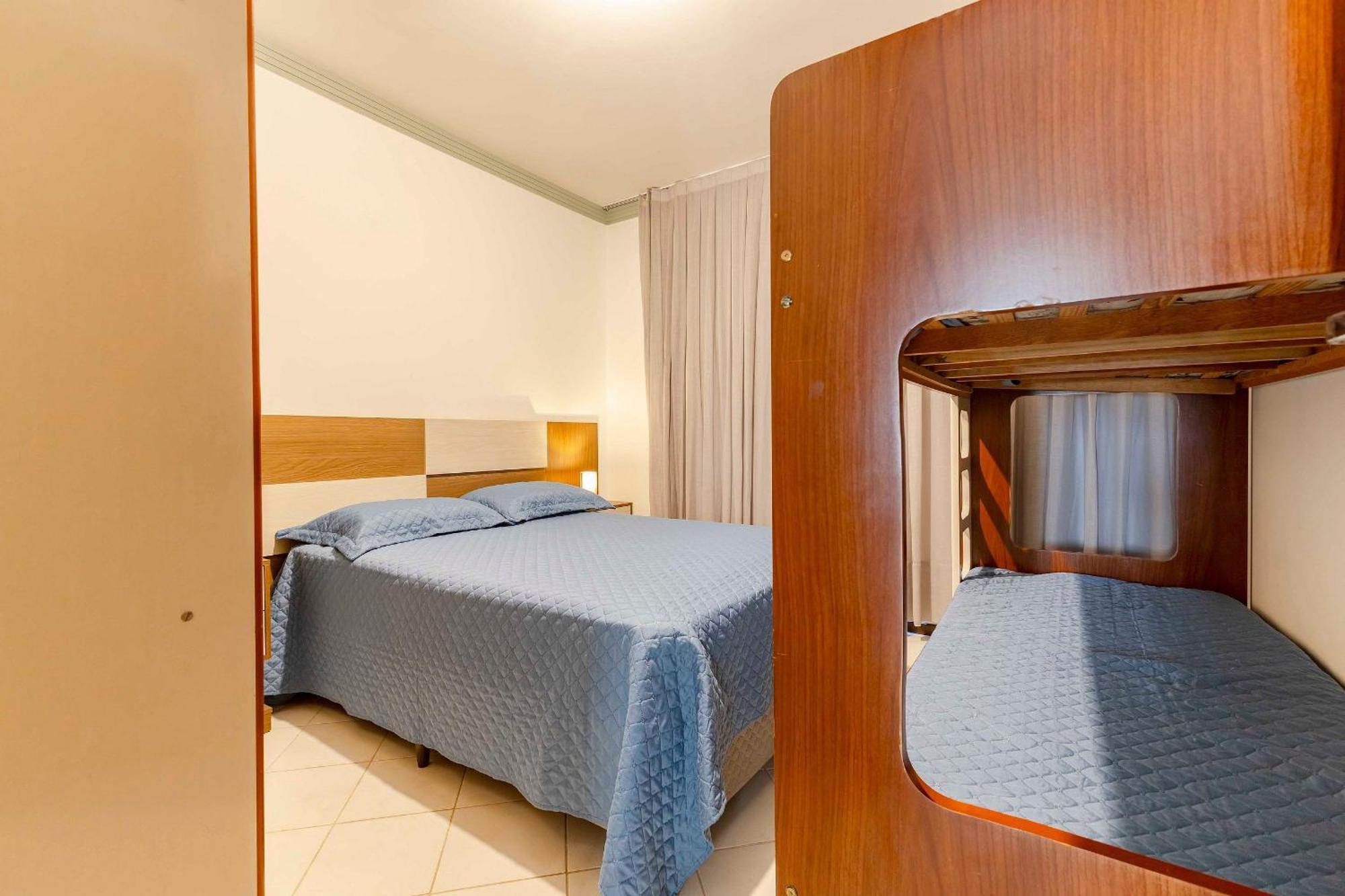 בומבינאס Apartamento A Poucos Passos Da Praia Da Conceicao מראה חיצוני תמונה