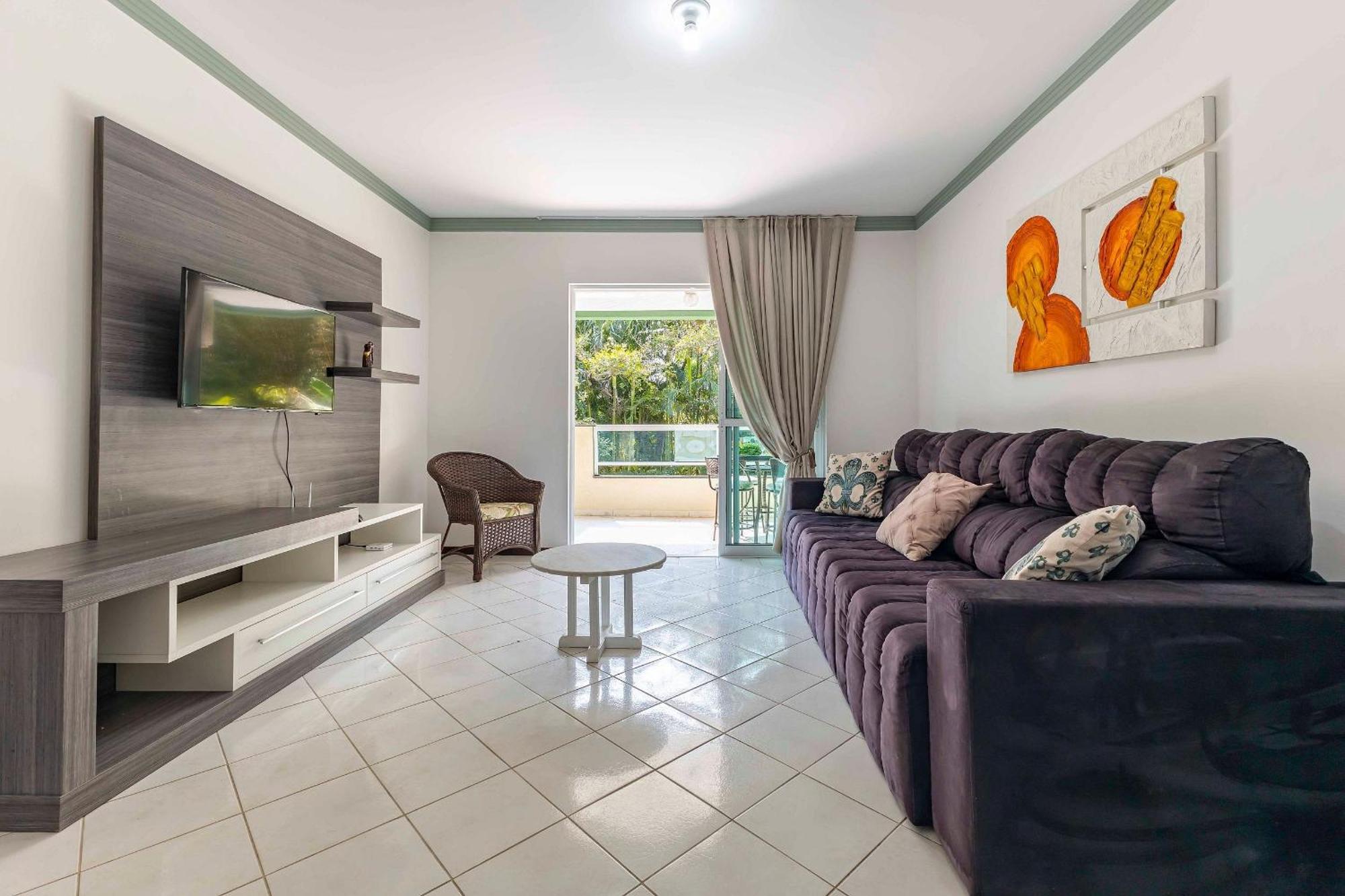 בומבינאס Apartamento A Poucos Passos Da Praia Da Conceicao מראה חיצוני תמונה